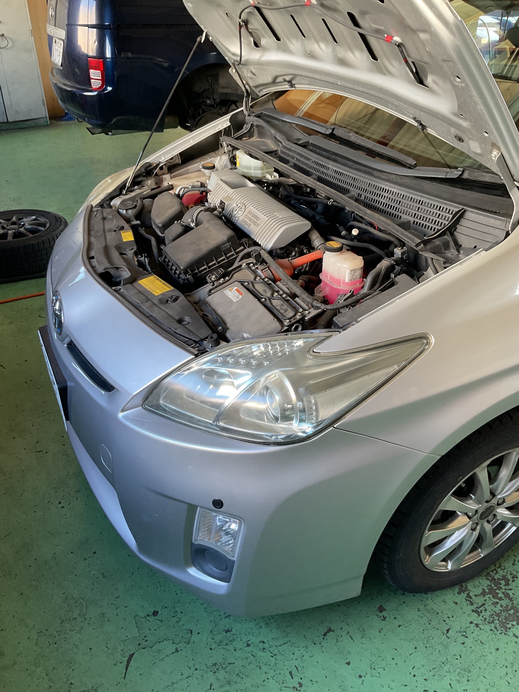 30系プリウスのハイブリッドバッテリー交換☆ | プロショップ車館